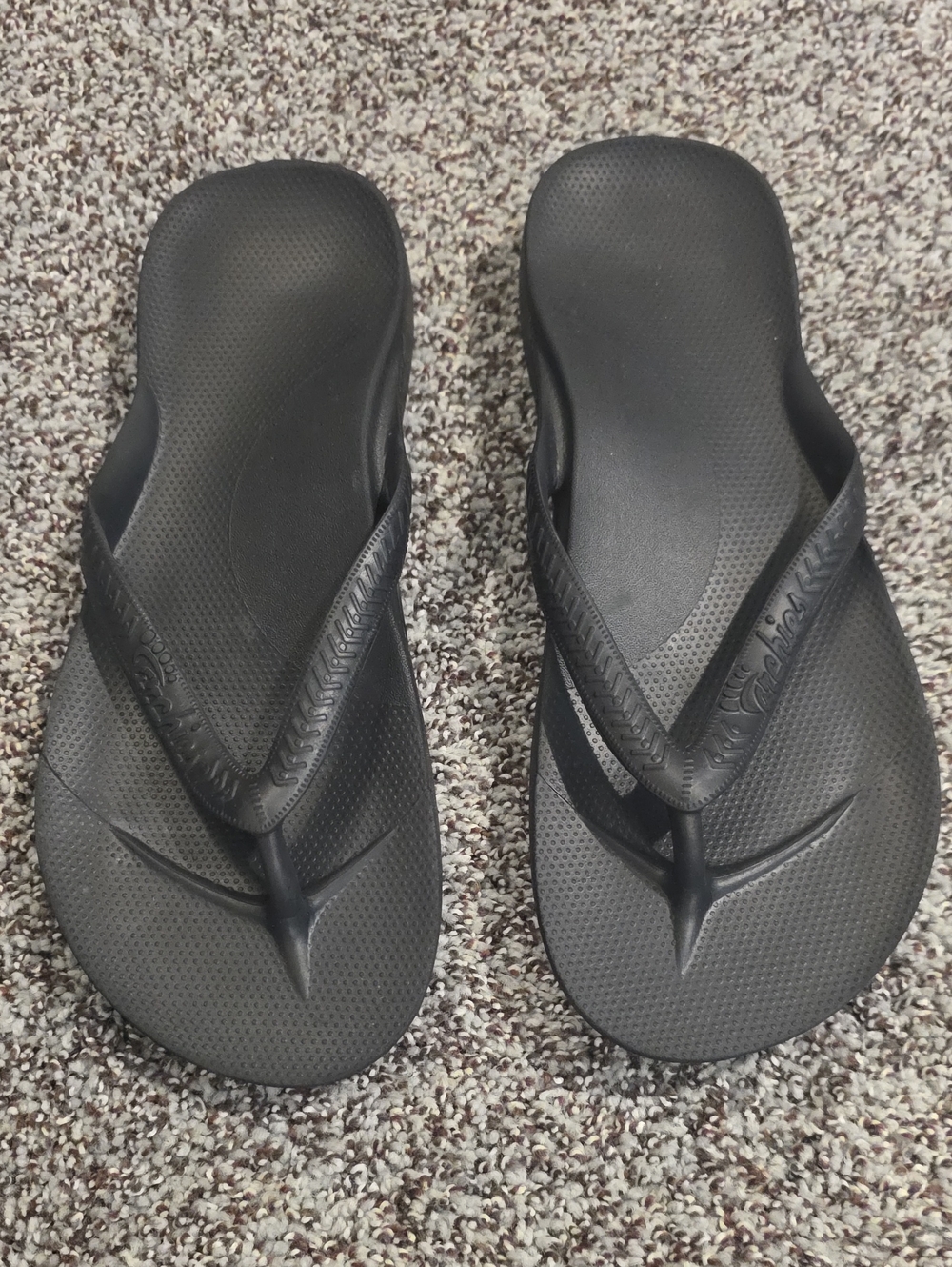 Men's Black Contoured Flip-Flop Sandals